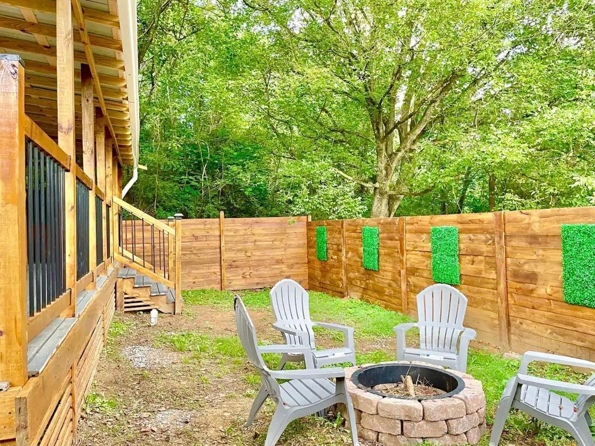 New Tiny Cabin Hot Tub Firepit Fenced Yard Sevierville Exterior photo